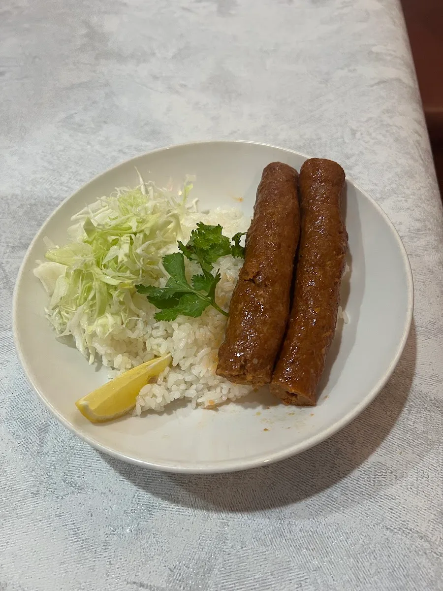 アーマ レストラン 店舗写真